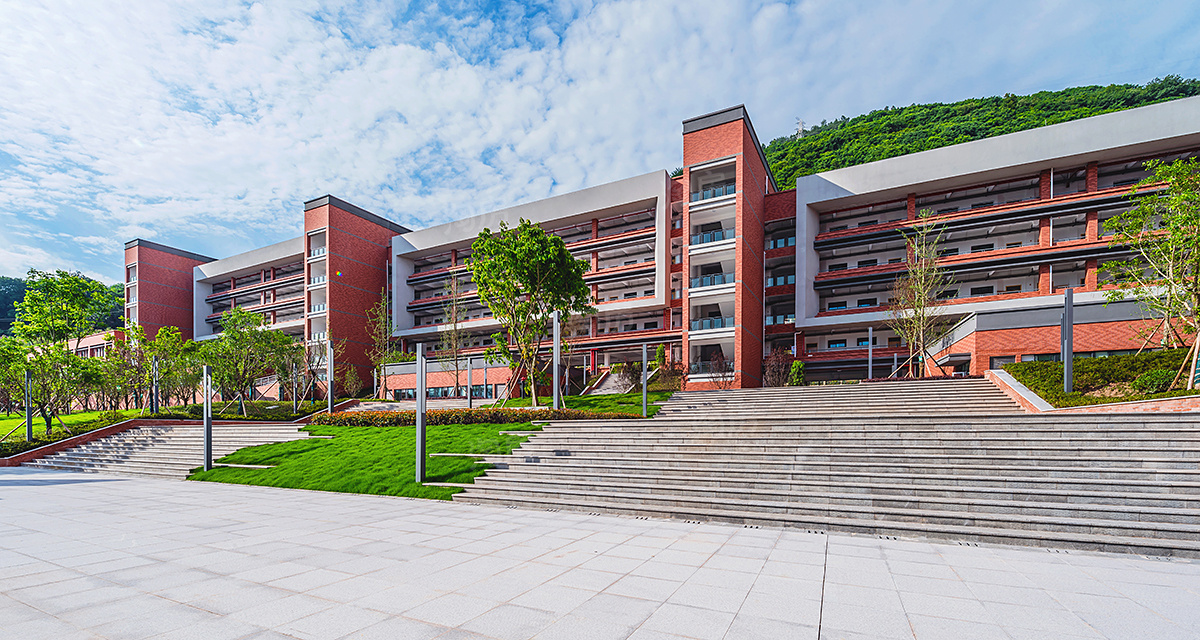 海成南滨上院什么时候开盘？海成南滨上院属于哪个区？