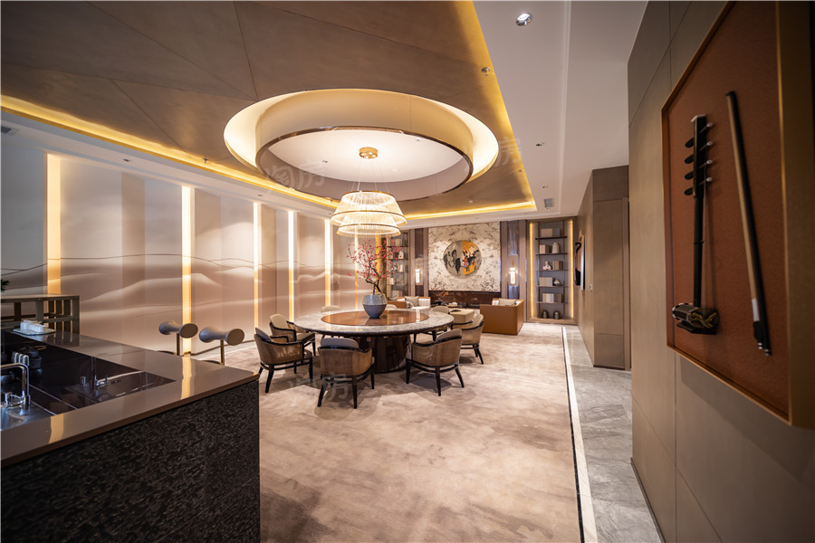 地铁地铁2号线(阿尔山路-塔利东路)旁！呼和浩特纯新盘亮相！