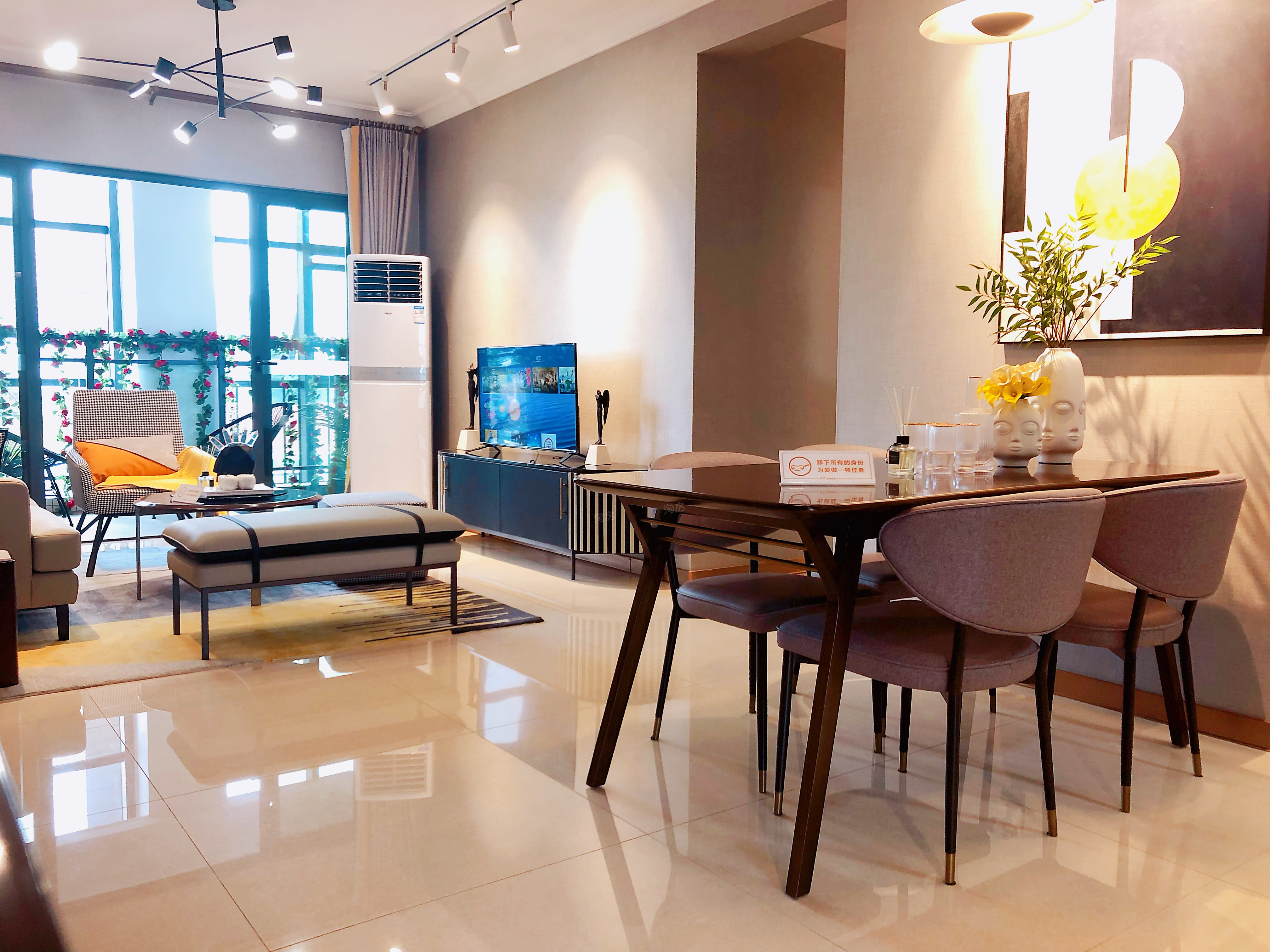 敏捷珑玥府样板间