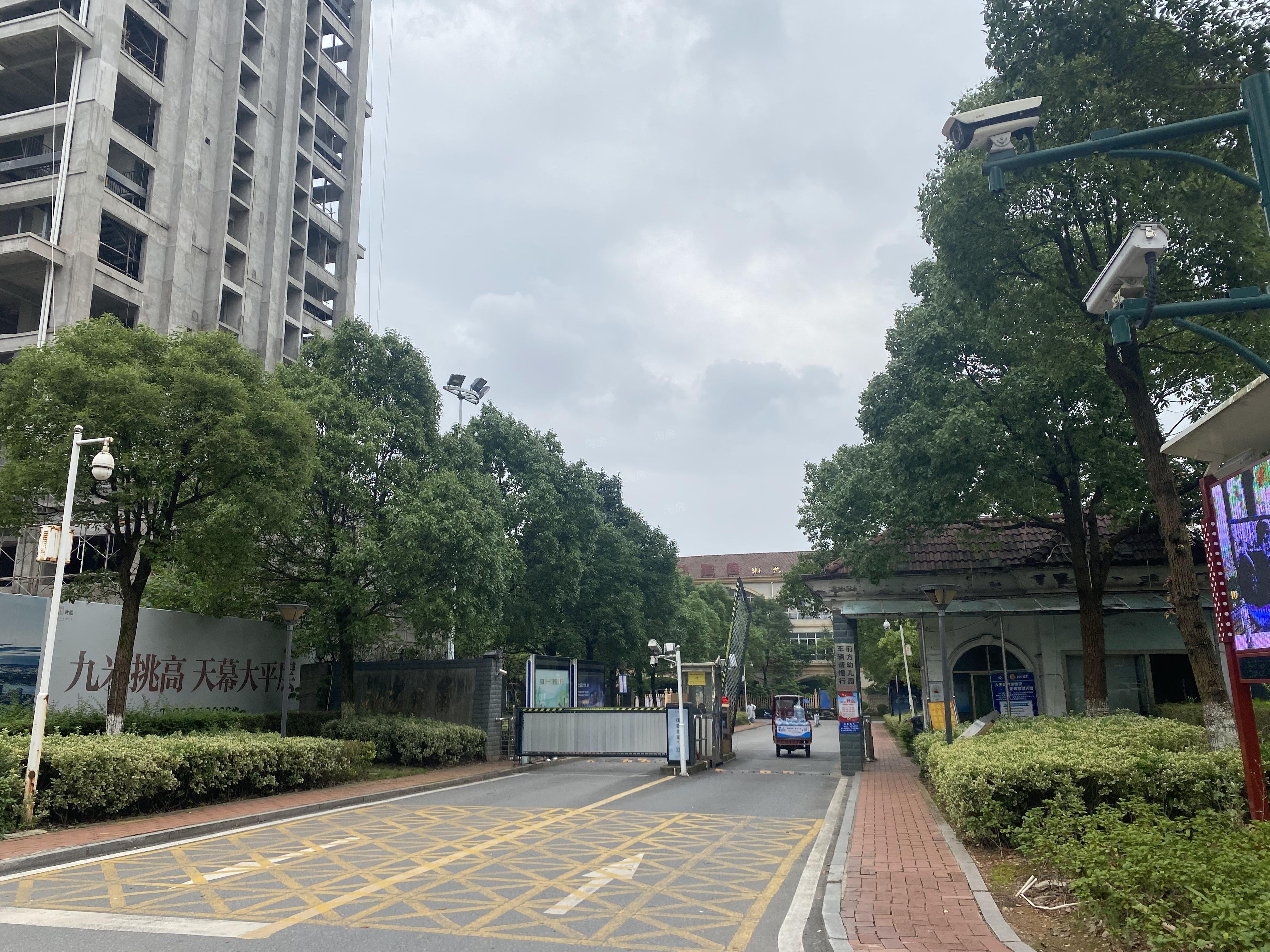 金鹰商业广场配套图