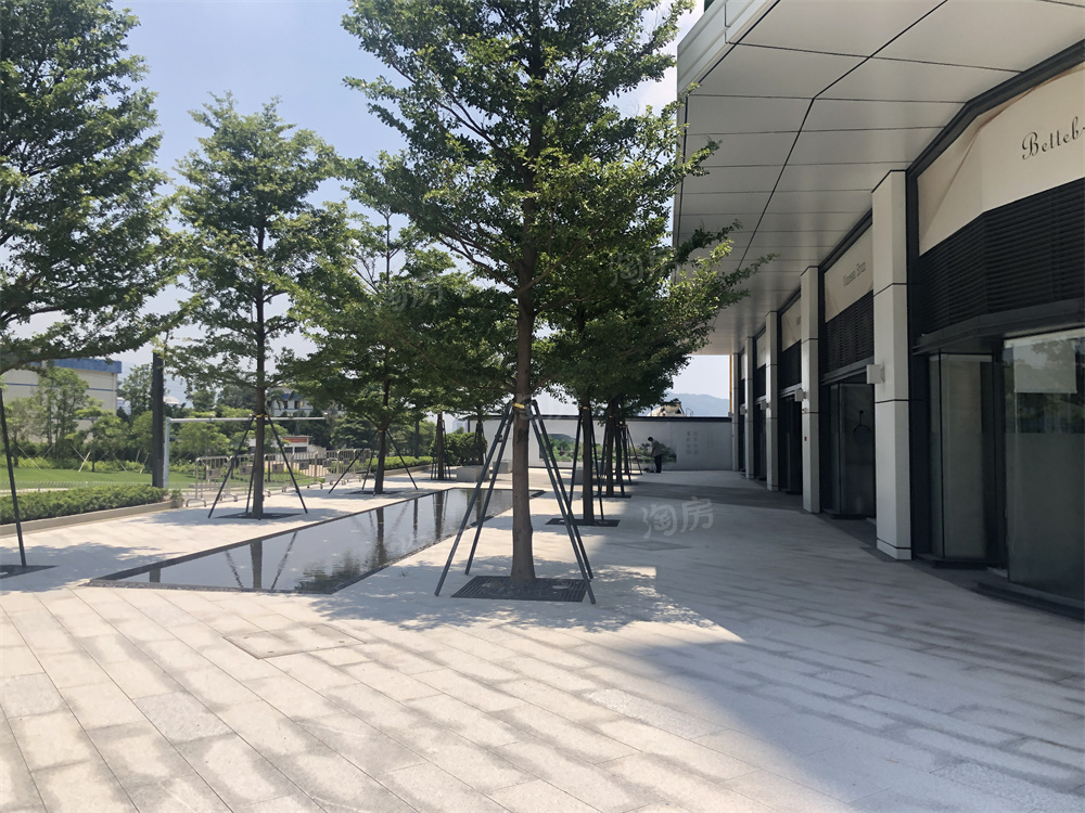 满京华云曦花园实景图