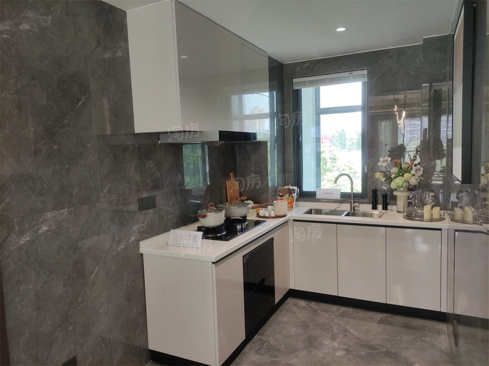 城投揽江院子样板间