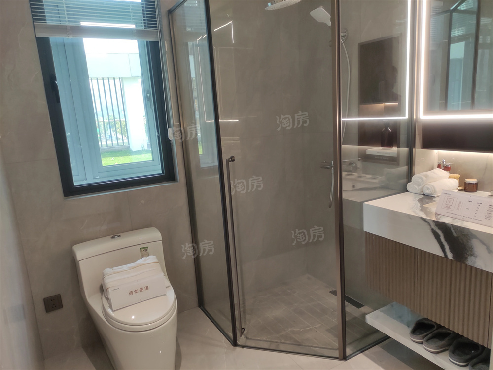 城投揽江院子样板间