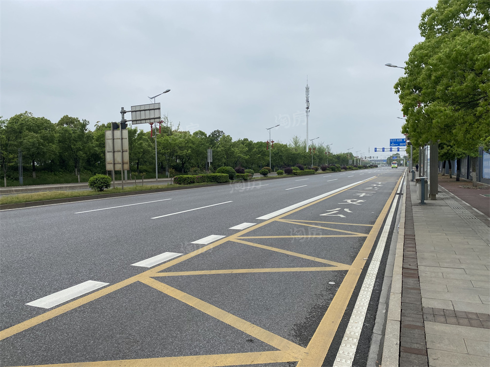 地铁中建·玖樾府配套图