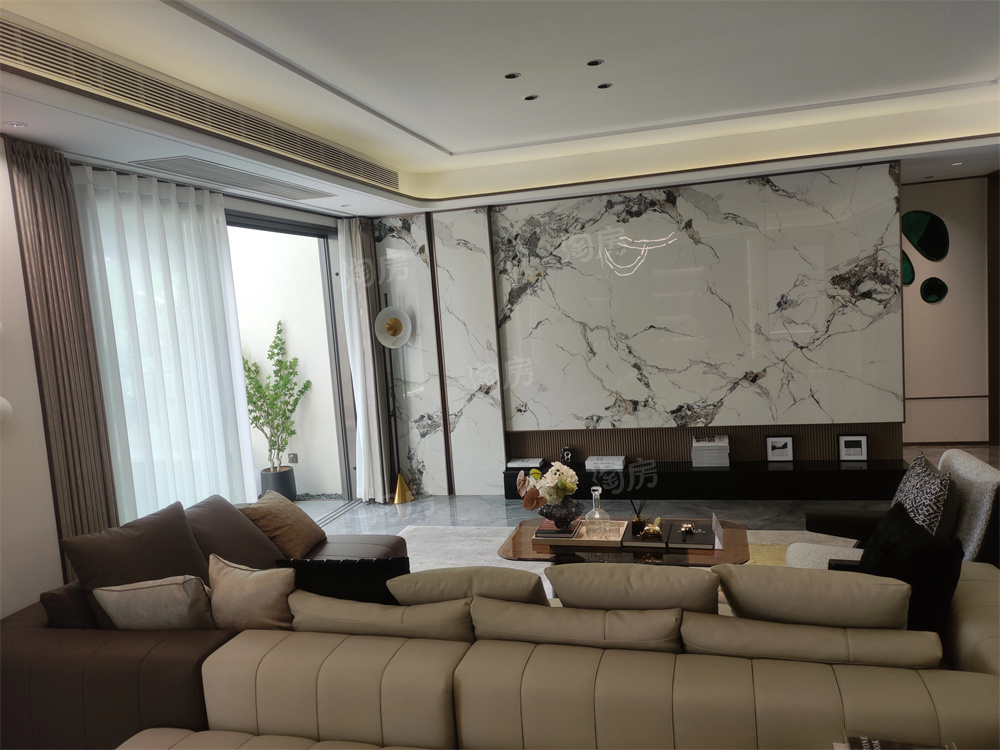 城投揽江院子样板间