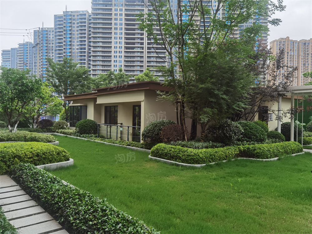 地铁中建·玖樾府实景图