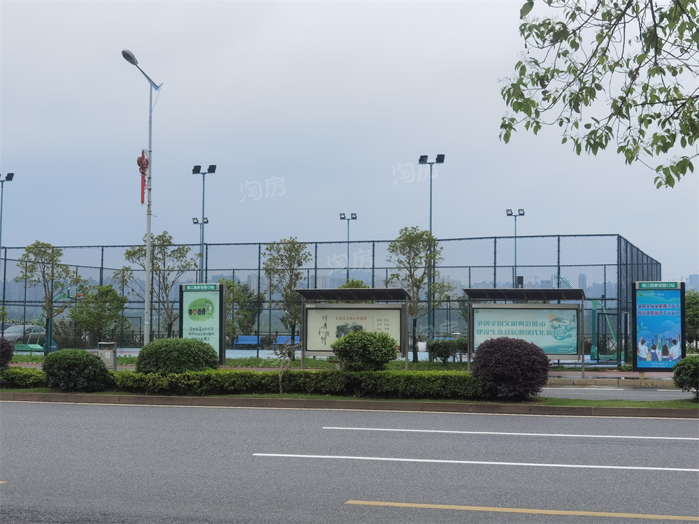 地铁中建·玖樾府配套图