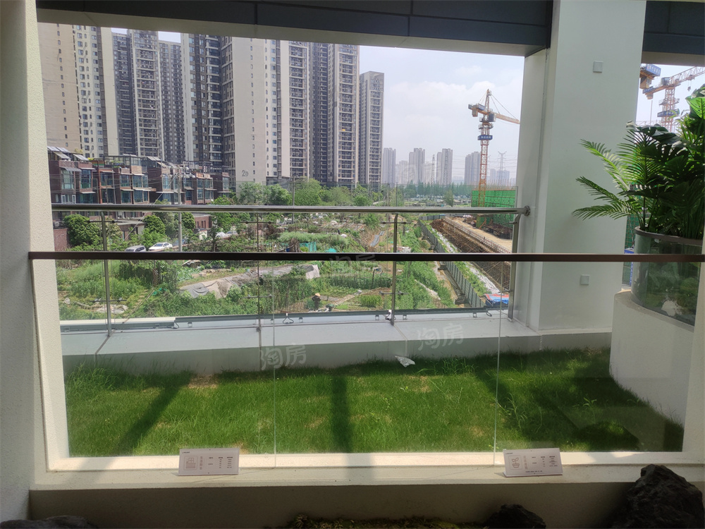 城投揽江院子样板间