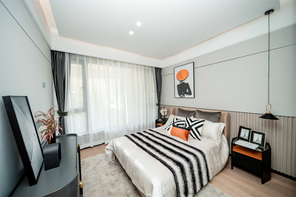 上置绿洲雅宾利房源建面约120㎡-150㎡，毛坯交付