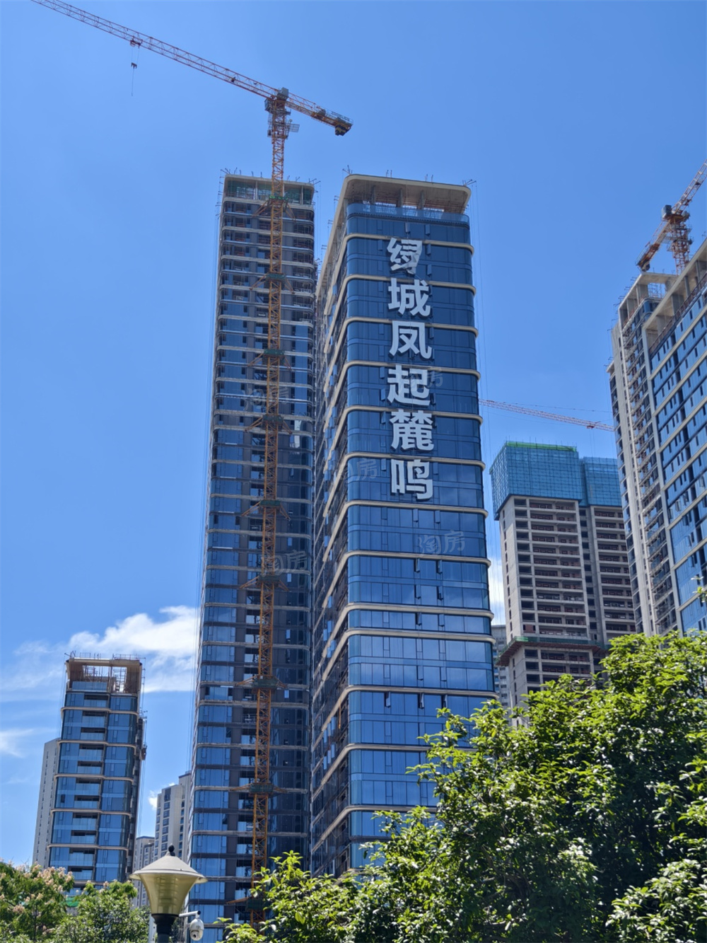 绿城凤起麓鸣实景图