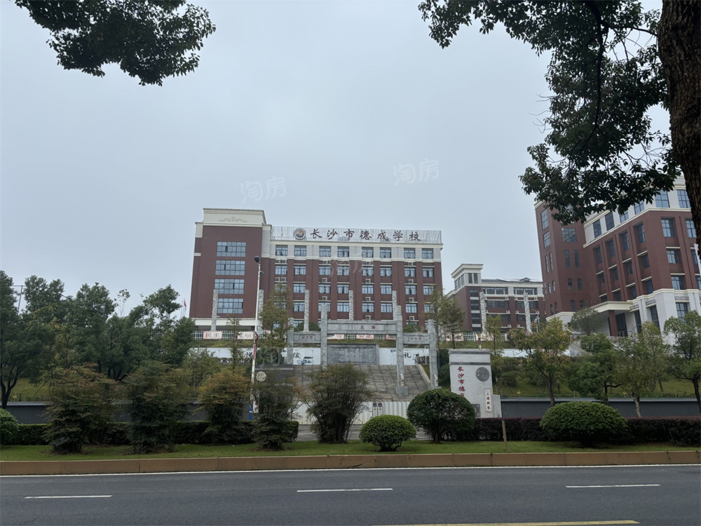 周边配套图