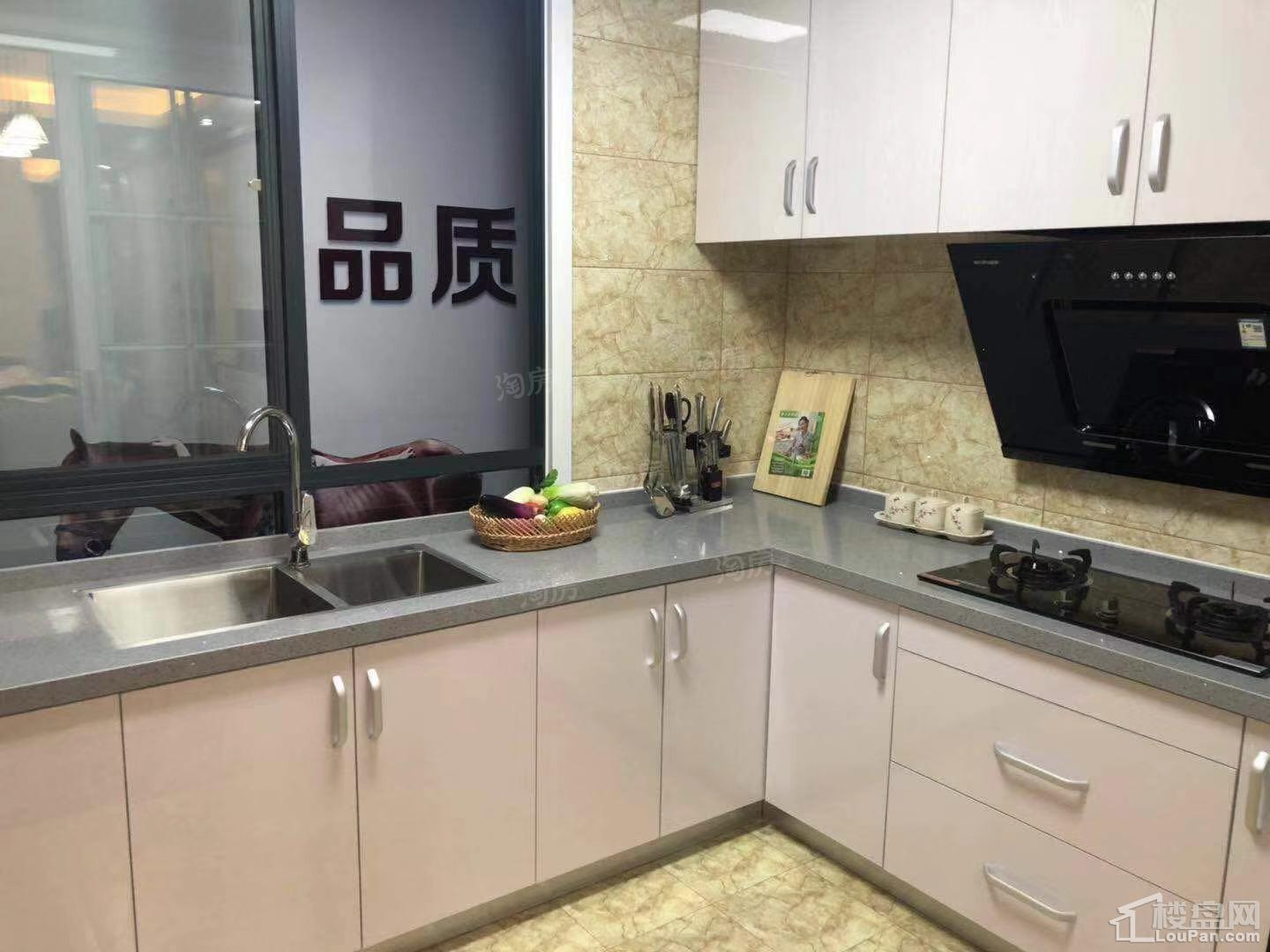 枫城名苑样板间