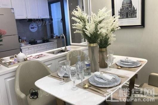 万燊花苑样板间