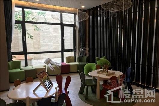 佳荷明都实景图