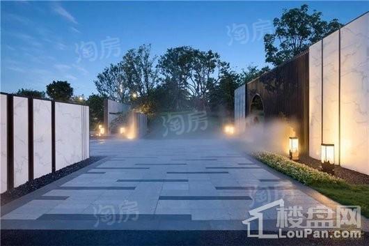 东旭千江月实景图