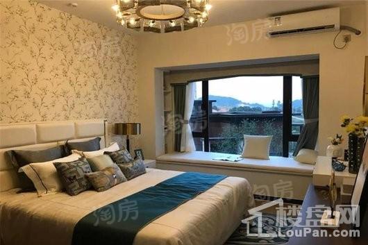 东旭千江月样板间