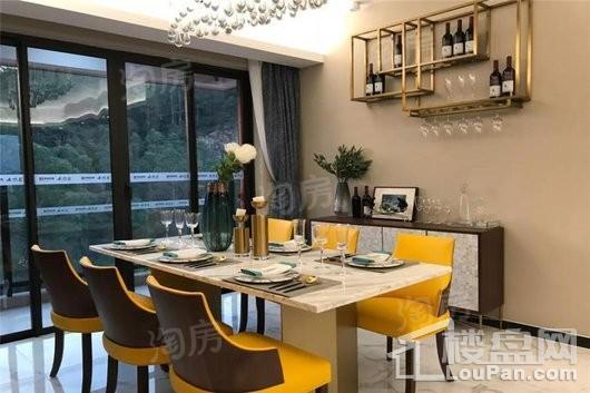 东旭千江月样板间