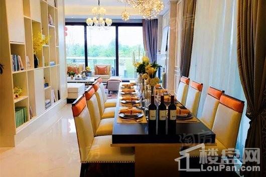 东旭千江月样板间