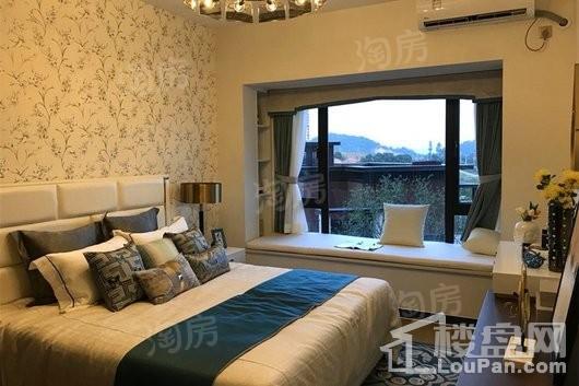 东旭千江月样板间