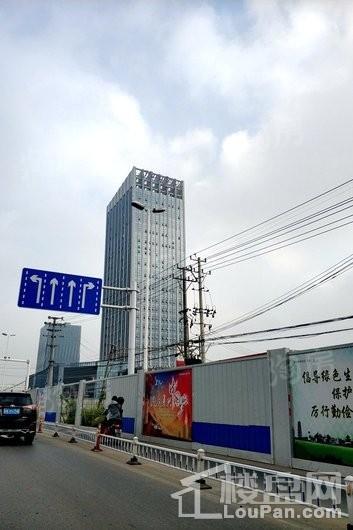新纪元广场实景图