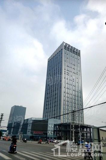 新纪元广场实景图