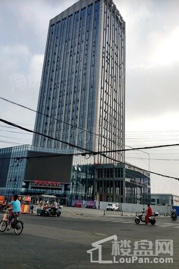 新纪元广场实景图