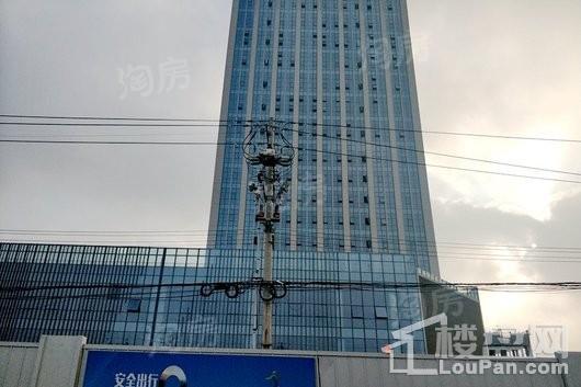 新纪元广场实景图