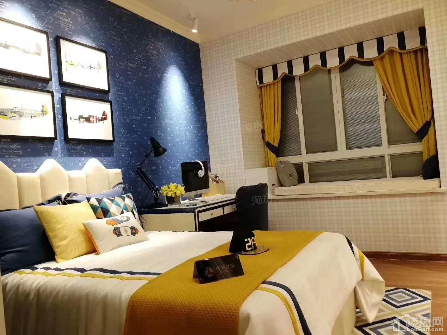 恒通碧水蓝湾样板间