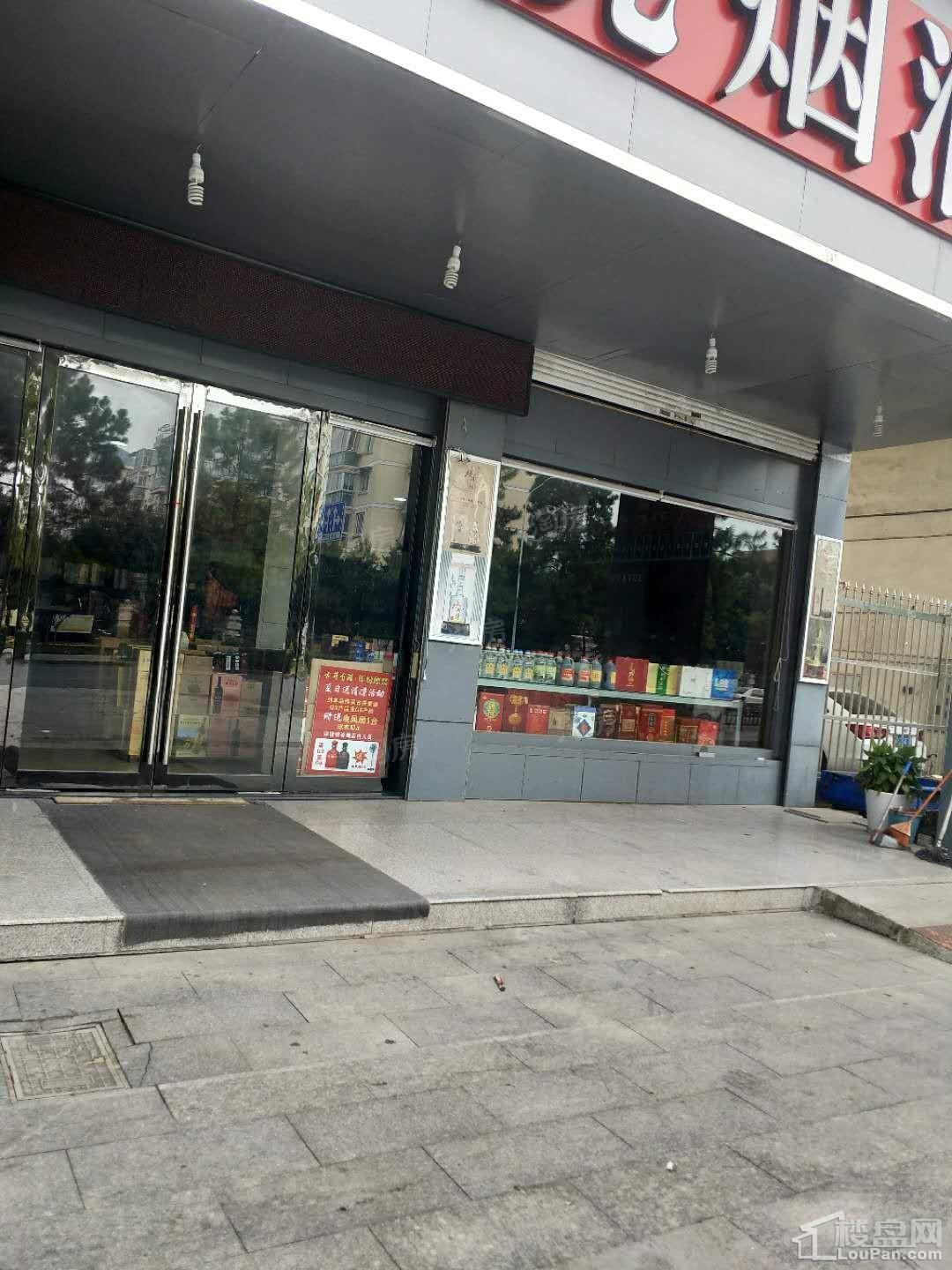 梅川商铺实景图