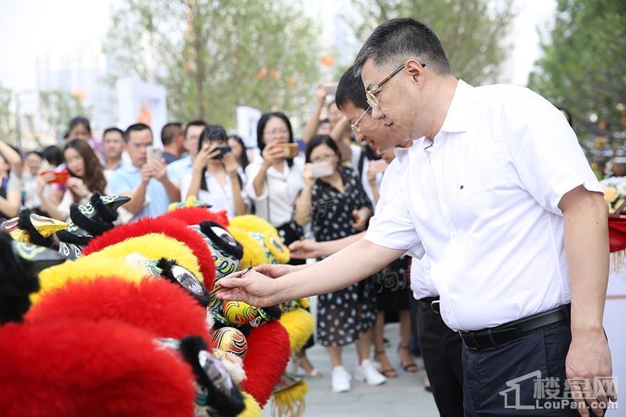 华润置地悦年华润府实景图