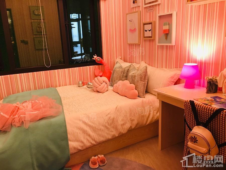 彰泰滨江学府样板间