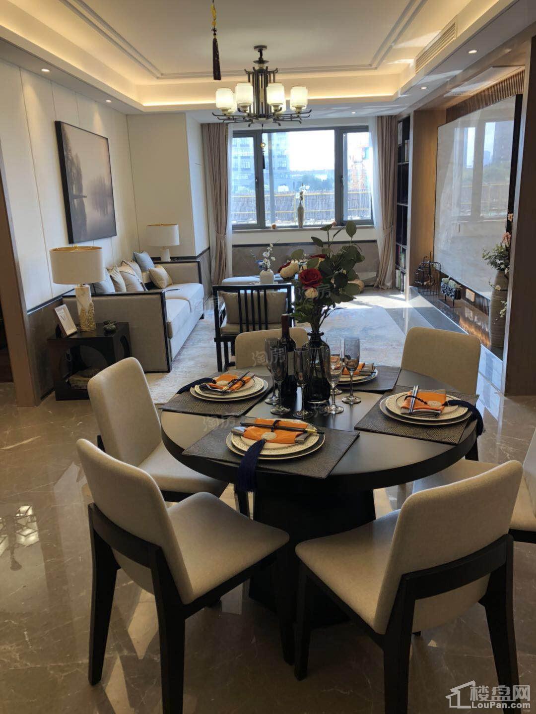 信业仁皇悦样板间