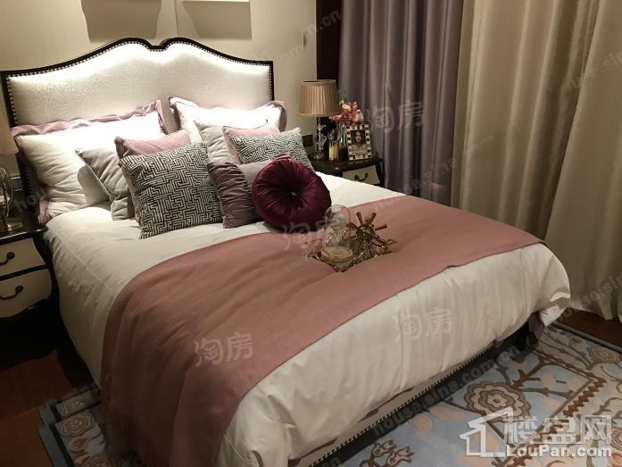 华鸿金色纽约样板间