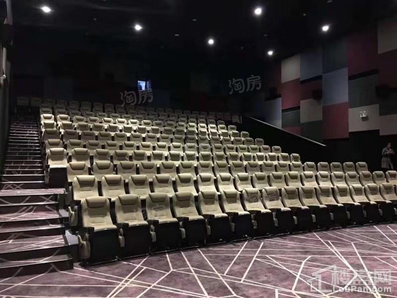 润辉广场实景图