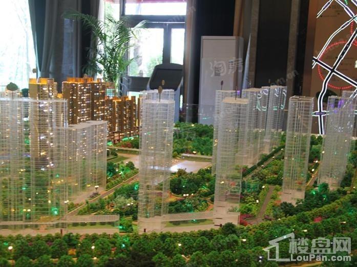 恒大中央广场实景图