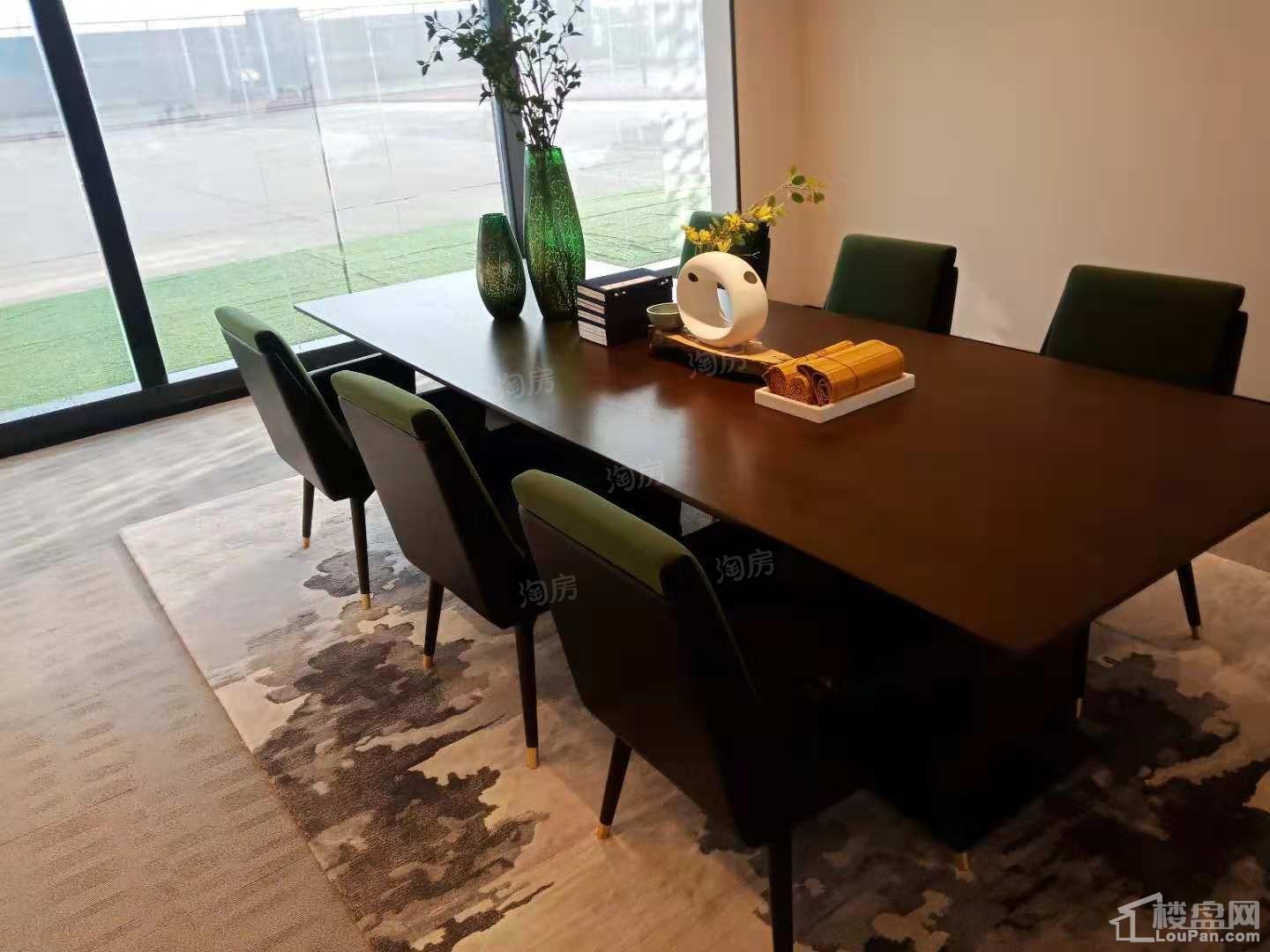 万科翡翠公园样板间