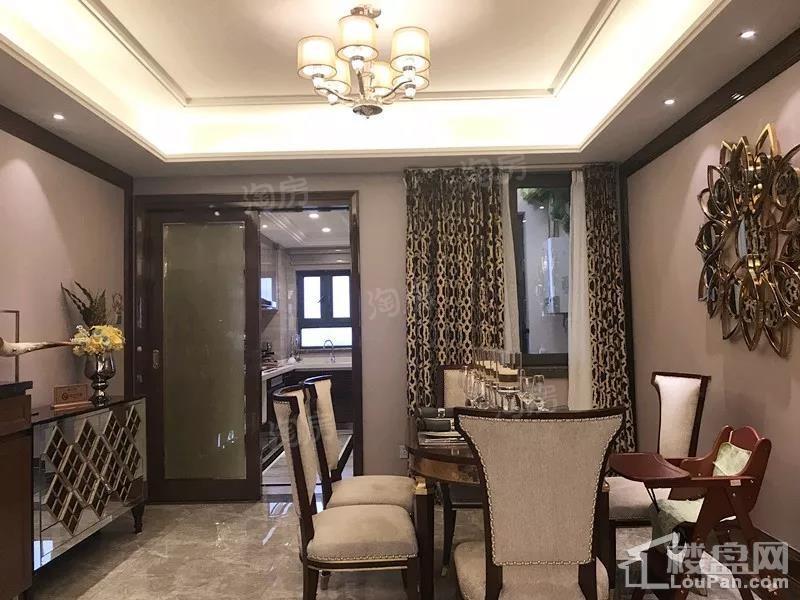 恒大华府样板间