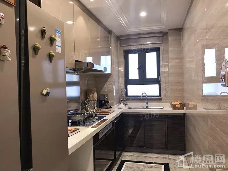 恒大华府样板间