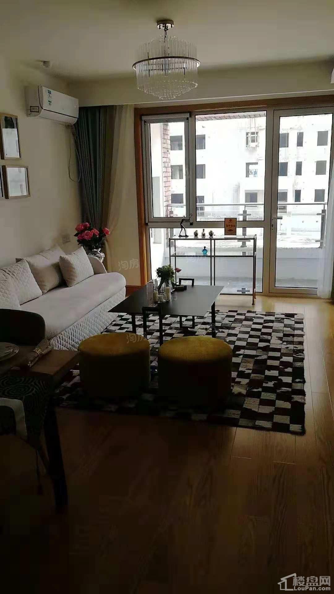 学府清华实景图
