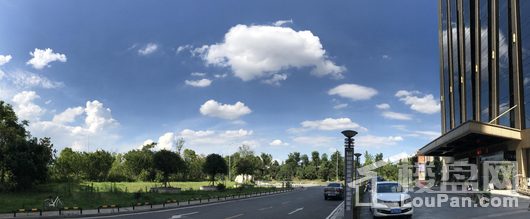 红橡国际广场实景图