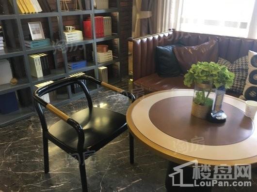 小石城梦想小镇商铺实景图