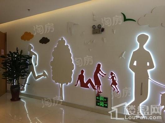 恒大中央广场实景图