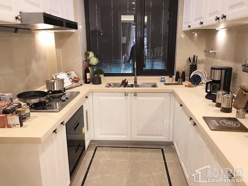 蓝光雍锦园样板间