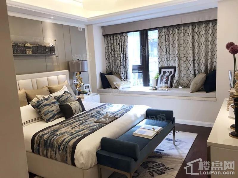 蓝光雍锦园样板间