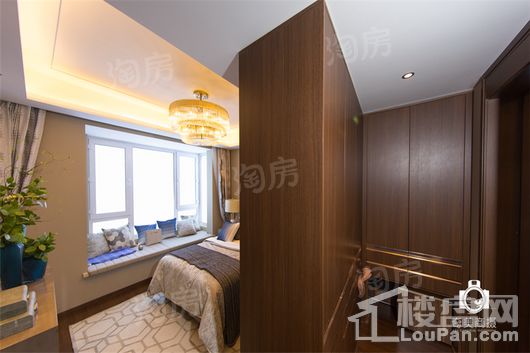 万科翡翠公园样板间