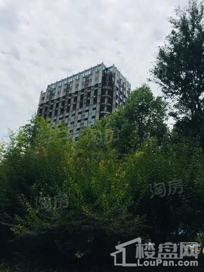 连飞虹湖天地实景图