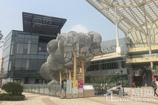 七宝宝龙城实景图