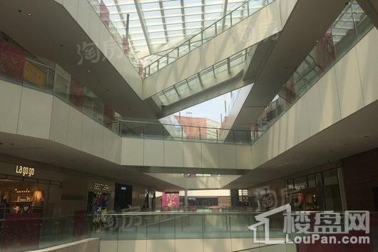 七宝宝龙城实景图