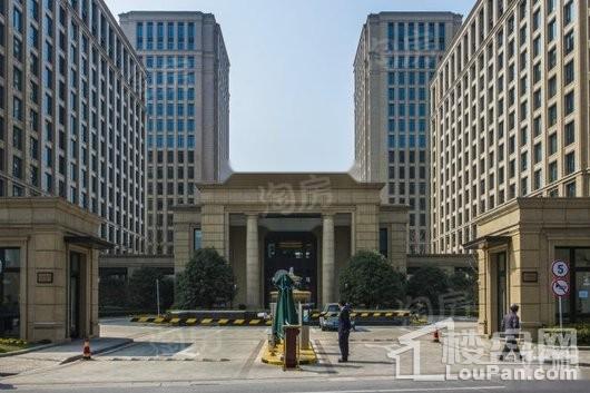 浙铁绿城长风中心效果图