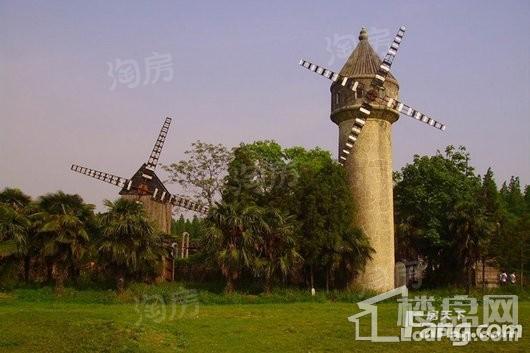 鸿泰乐颐小镇配套图
